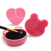 Makeup brush cleaning tool