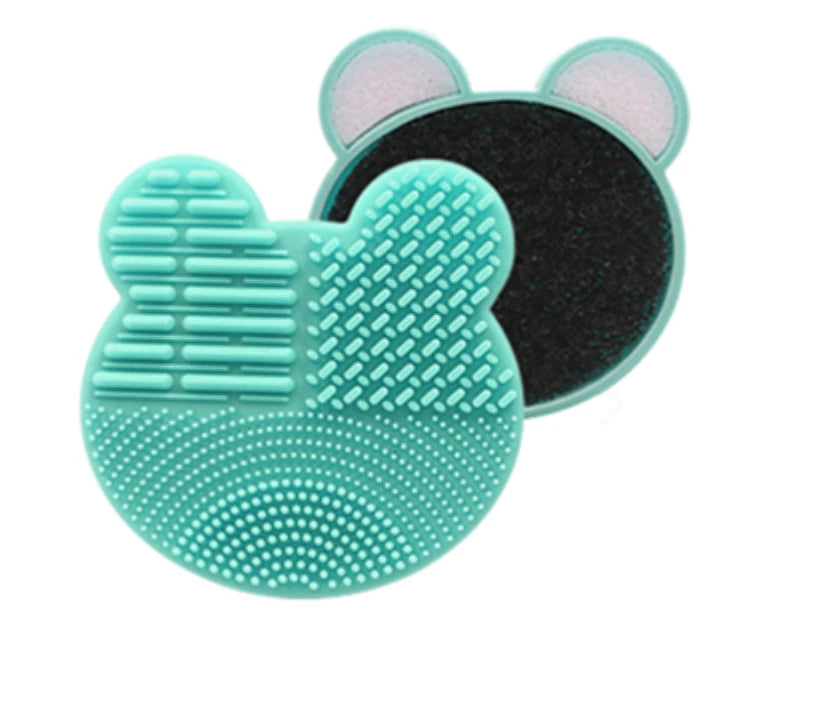 Makeup brush cleaning tool